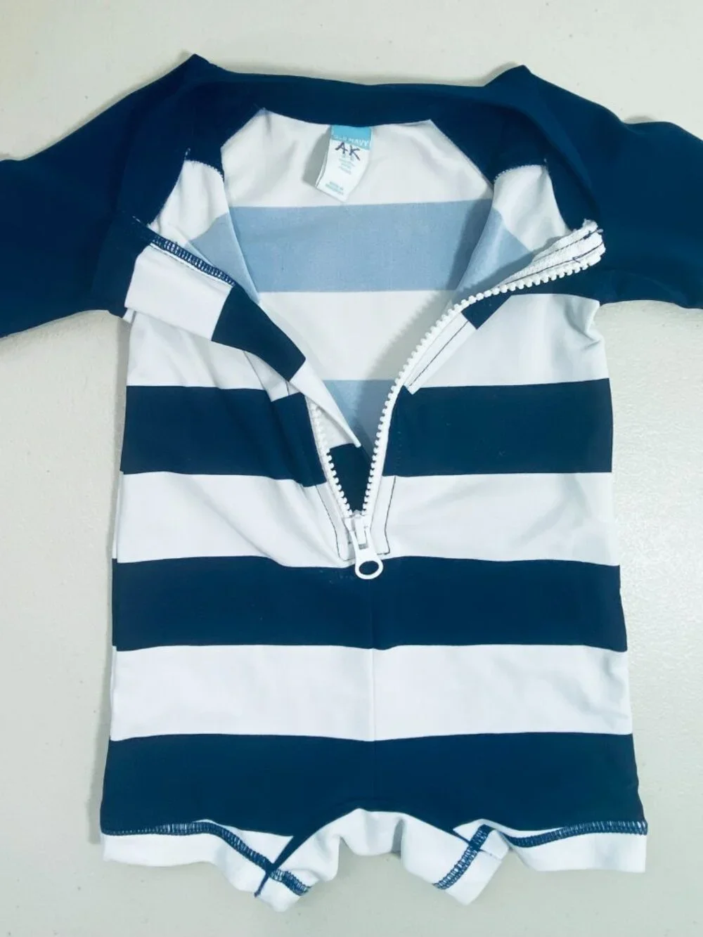 Old Navy 3-6M Boys Rashguard UPF 50+ Swimsuit Front Zipper Blue/White Stripes